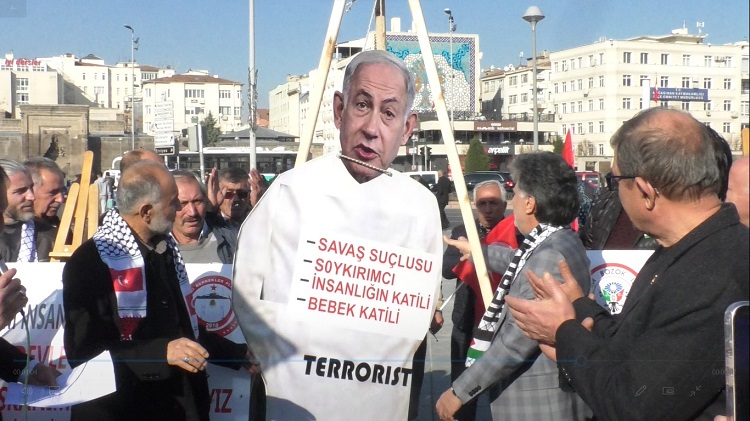 İSRAİL PROTESTO EDİLDİ