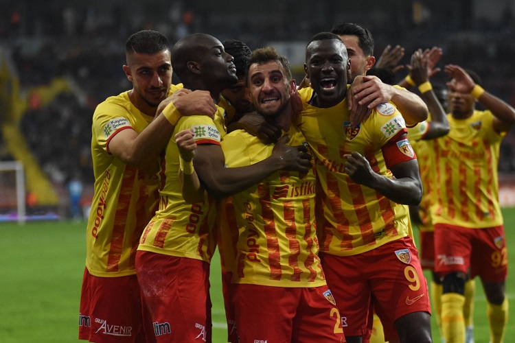 KAYSERİSPOR SERİYE DEVAM DEDİ :2-0