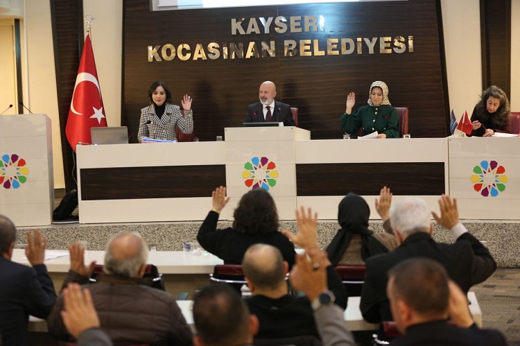 KOCASİNAN BELEDİYE MECLİSİ YENİ  PARKLARA  “ŞERİFE BACI, 100.YIL VE CUMHURİYET” İSİMLERİNİ VERDİ