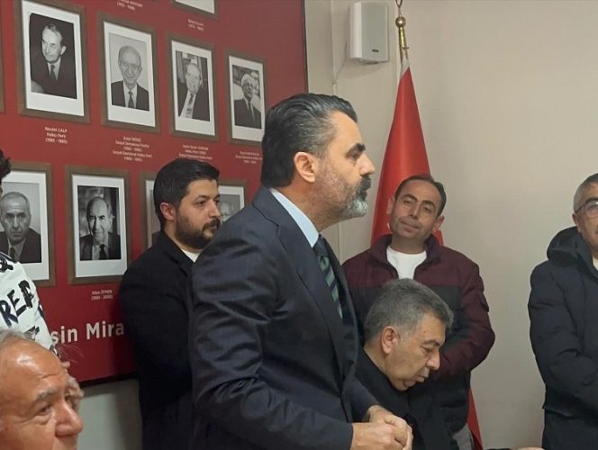 CHP’DE EMRE AYAN ADAY ADAYLIĞINDAN  ÇEKİLDİ