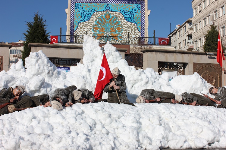 Sarıkamış Harekatı, 109’uncu yıldönümünde tiyatral gösteri ile canlandırıldı