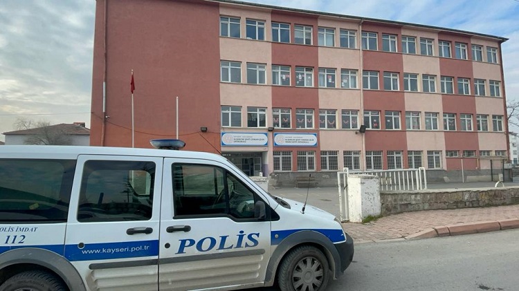 Kayseri’de aynı okul İkinci kez kurşunlandı