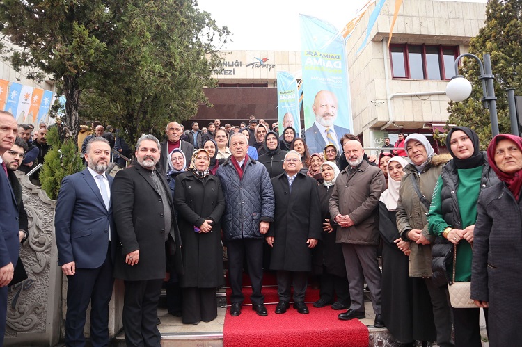 AK Parti İl Başkanı Fatih Üzüm : “17- 0’ı Cumhuriyet Meydanı’na yazdırırız”
