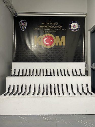 Kaçakçılık operasyonunda 2 gözaltı