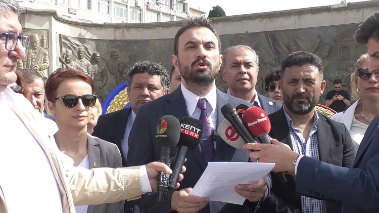 CHP Kayseri İl Başkan Yardımcısı Ünalmış: “23 Nisan Cumhuriyetin, demokrasinin temellerinin atıldığı bir gündür”