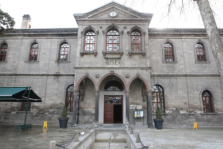 BÜYÜKŞEHİR’İN TARİH İLE TEKNOLOJİYİ BULUŞTURAN MÜZESİ İLGİ GÖRÜYOR