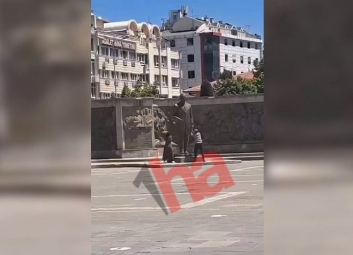 ATATÜRK ANITI’NA SALDIRI KINANDI