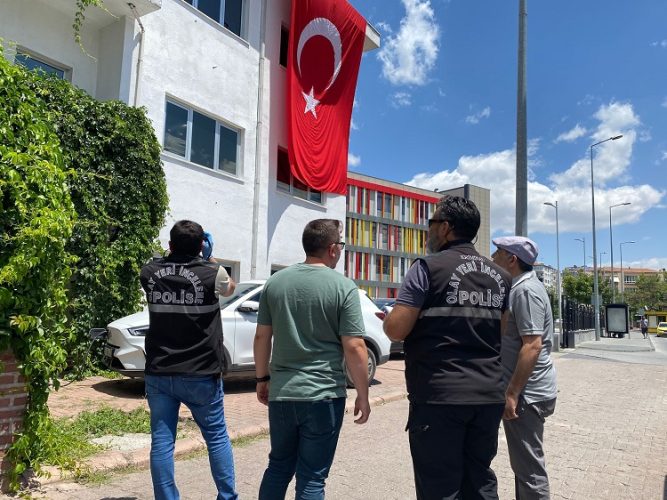 Olay yeri inceleme ekipleri hasar alan ev ve iş yerlerinde çalışma başlattı