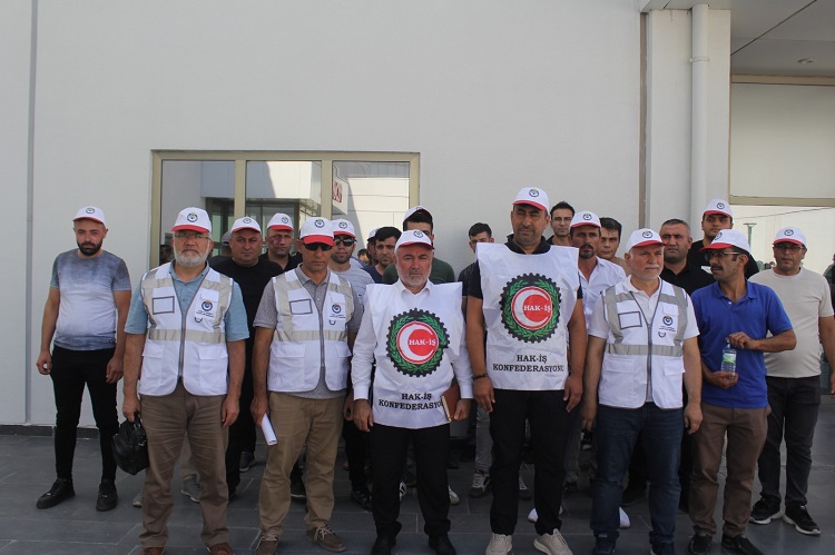 HAK- İŞ İl Başkanı Çelik: “Şehir Hastanesi’nde çıkarılan her işçi için bir saat iş bırakacağız”