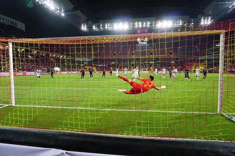 KAYSERİSPOR EN ÇOK GOL YİYEN 4.TAKIM