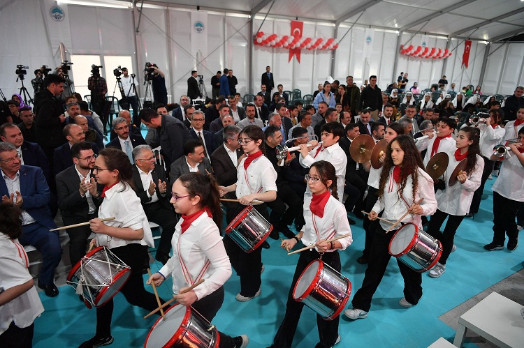 ÇOCUK KİTAP FUARI VE ŞENLİĞİ BAŞLADI